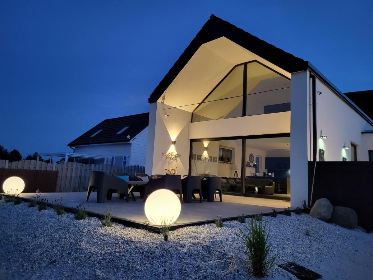 Robson Beach I Sauna, Jacuzzi Miedzywodzie Ngoại thất bức ảnh
